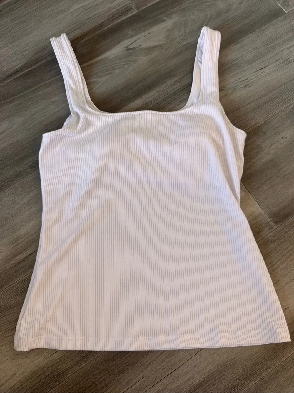ALO Yoga ribbed tank top with built in bra